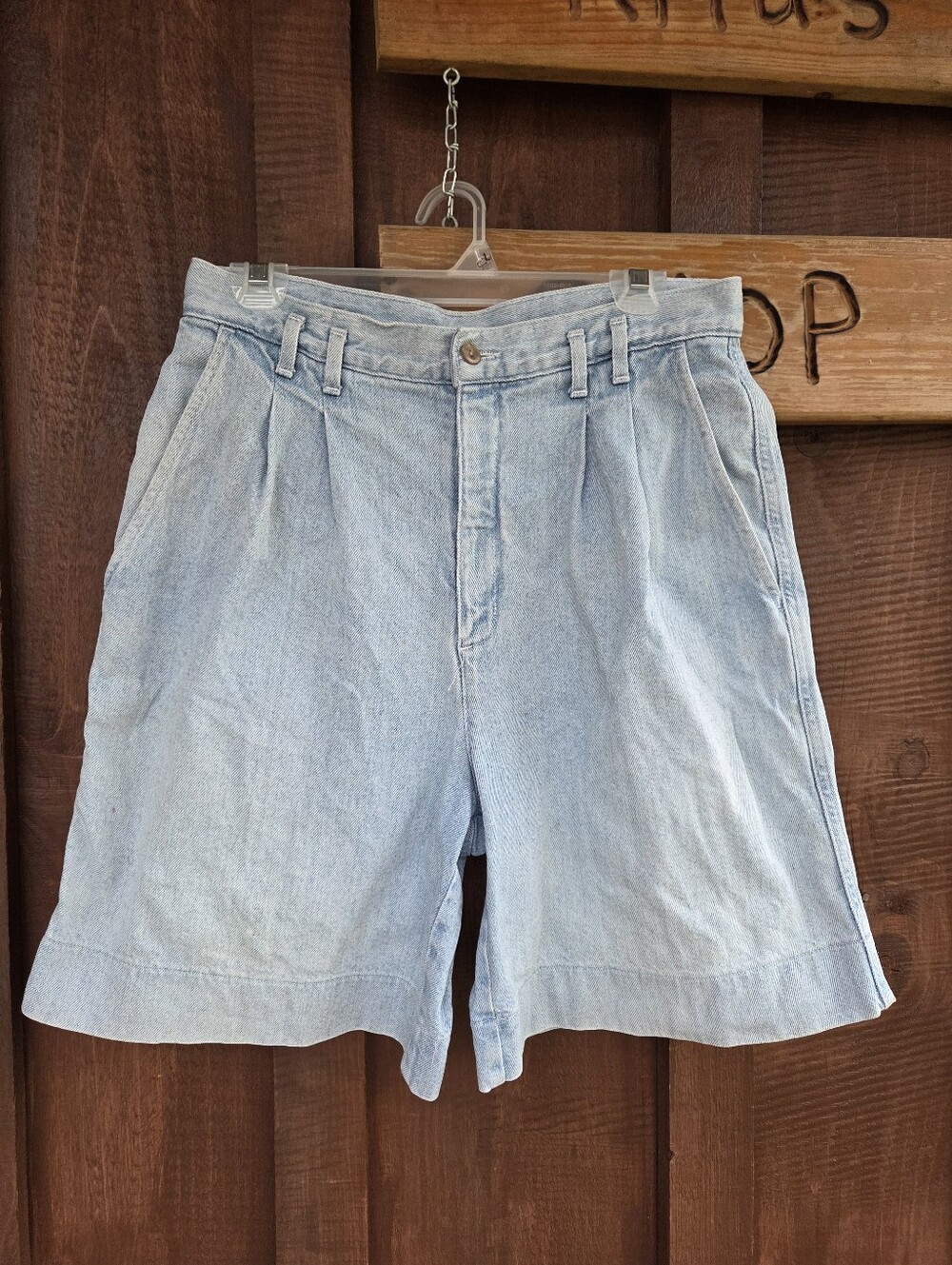 F4. Vintage Dockers by Levi's High Rise Light Wash Cotton Shorts